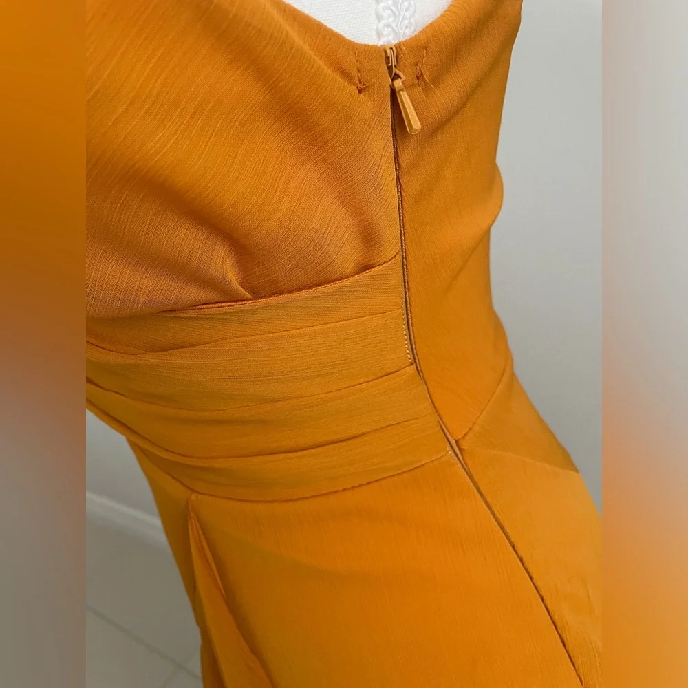 Mannequin size:
      Bust  : 32.5 
      Waist : 25.2
      Hip    : 34.5 - Picture 4 of 4